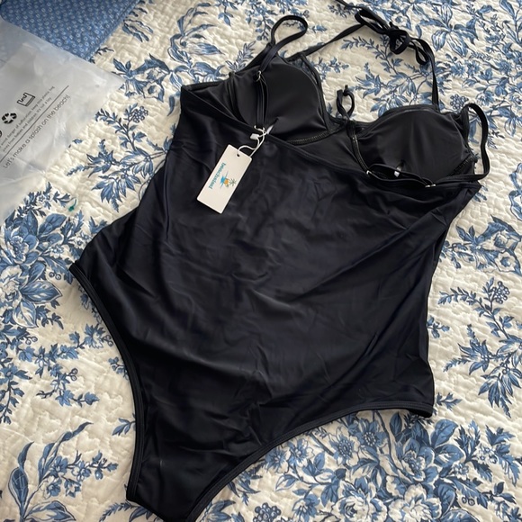 NWT: XL black swimsuit - Picture 3 of 4
